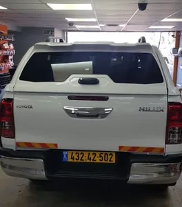 סגירה אחורית לטנדר לטויטה היילקס 2016 ומעלה