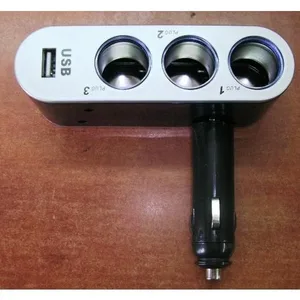 מפצל USB בעל 4 יציאות לרכב