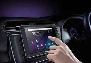 מערכת אנדרואיד עם מסך מגע נשלף SPH-8TAB מבית PIONEER